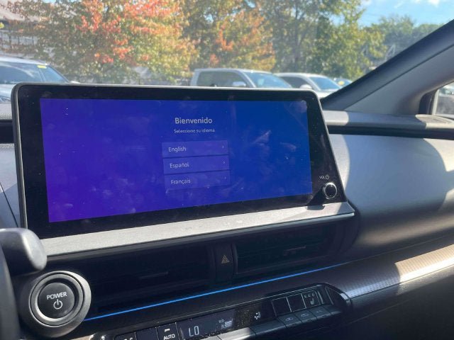 Used 2023 Toyota Prius XLE AWD/4WD image 29