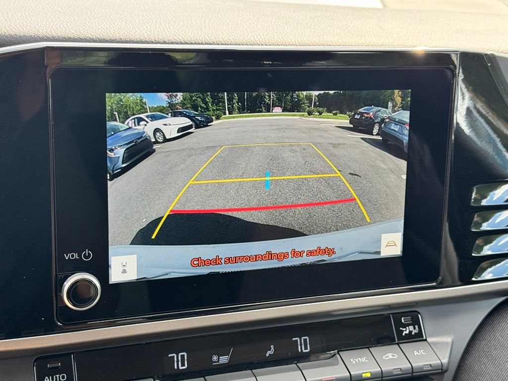 Used 2025 Toyota Camry LE FWD image 14