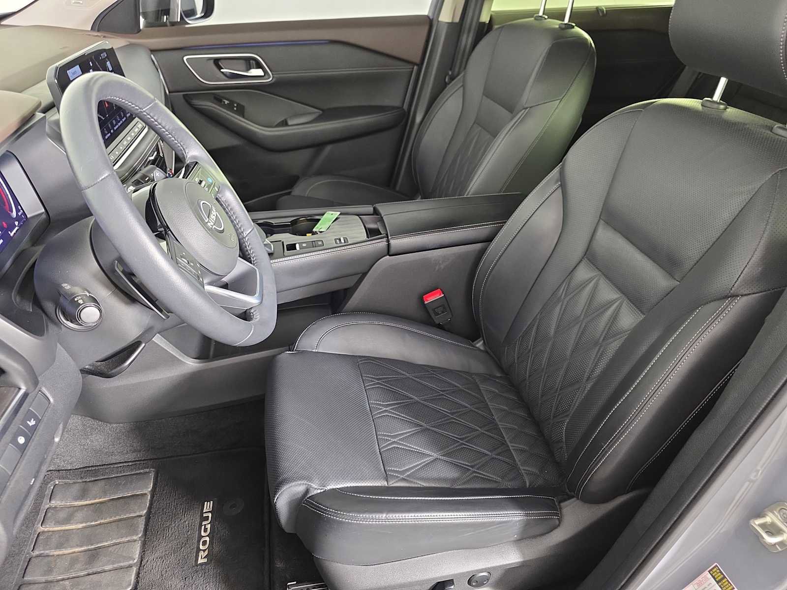 Used 2023 Nissan Rogue Platinum w/ Platinum Premium Package image 24