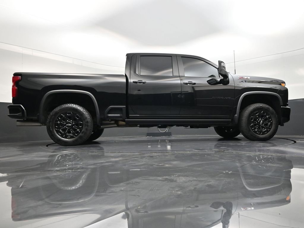 Used 2022 Chevrolet Silverado 2500 LTZ w/ LTZ Plus Package image 26