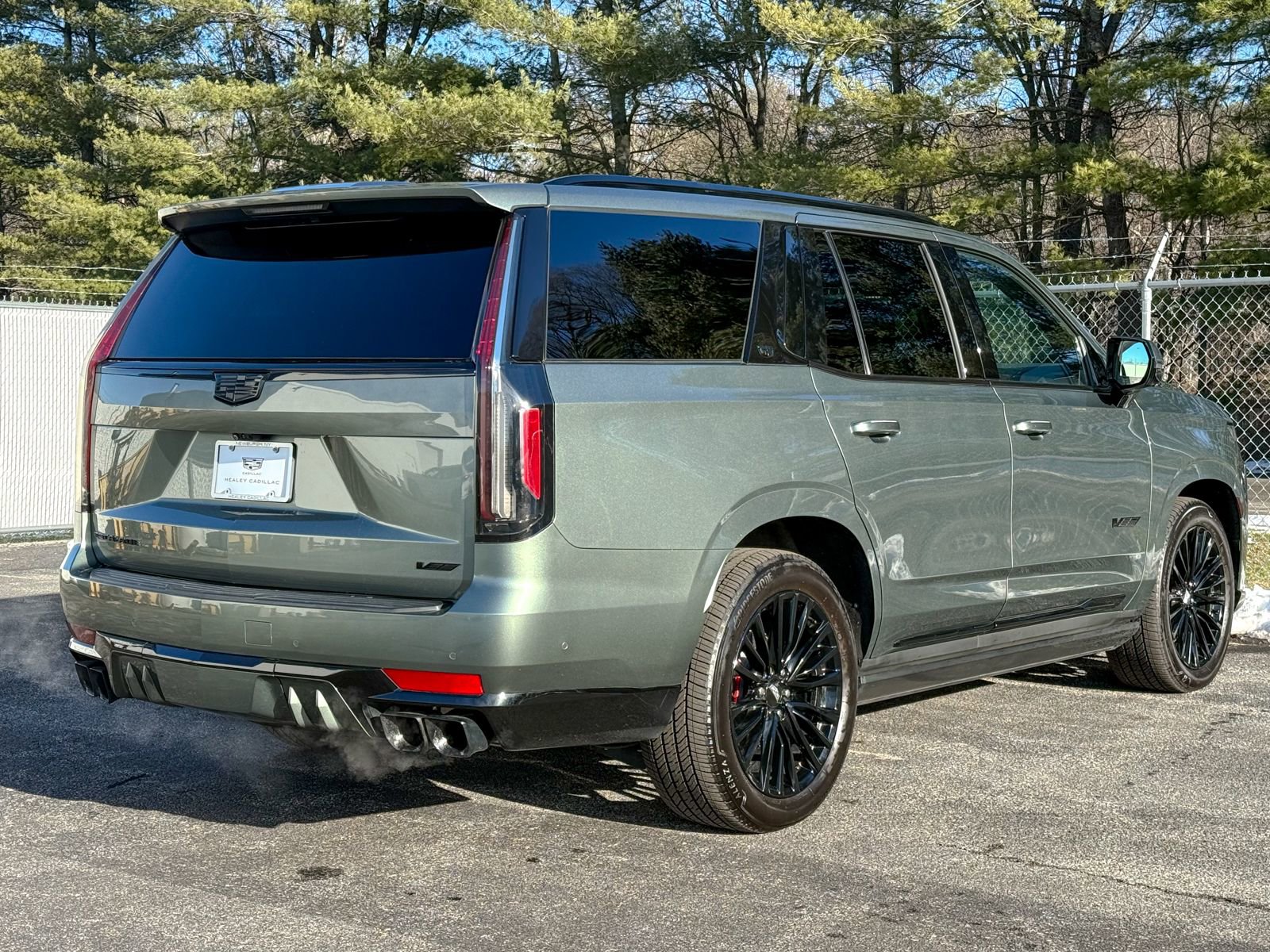 Used 2023 Cadillac Escalade V image 9