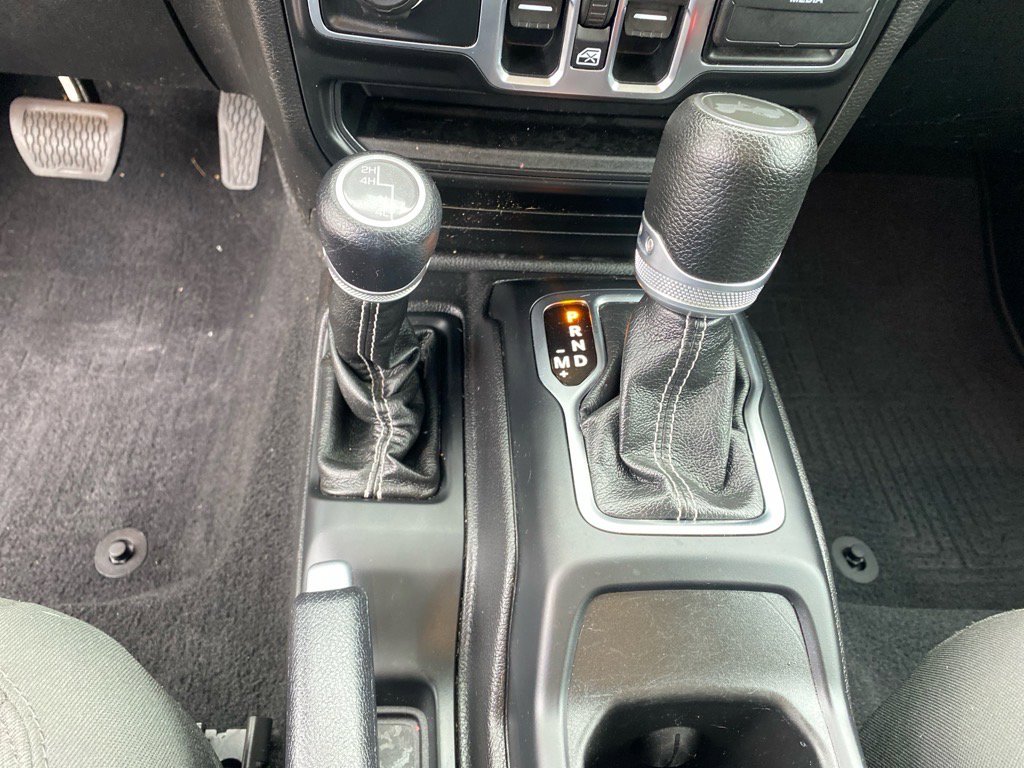 Used 2020 Jeep Wrangler Unlimited Sahara w/ Uconnect 4C Nav & Sound Group image 12