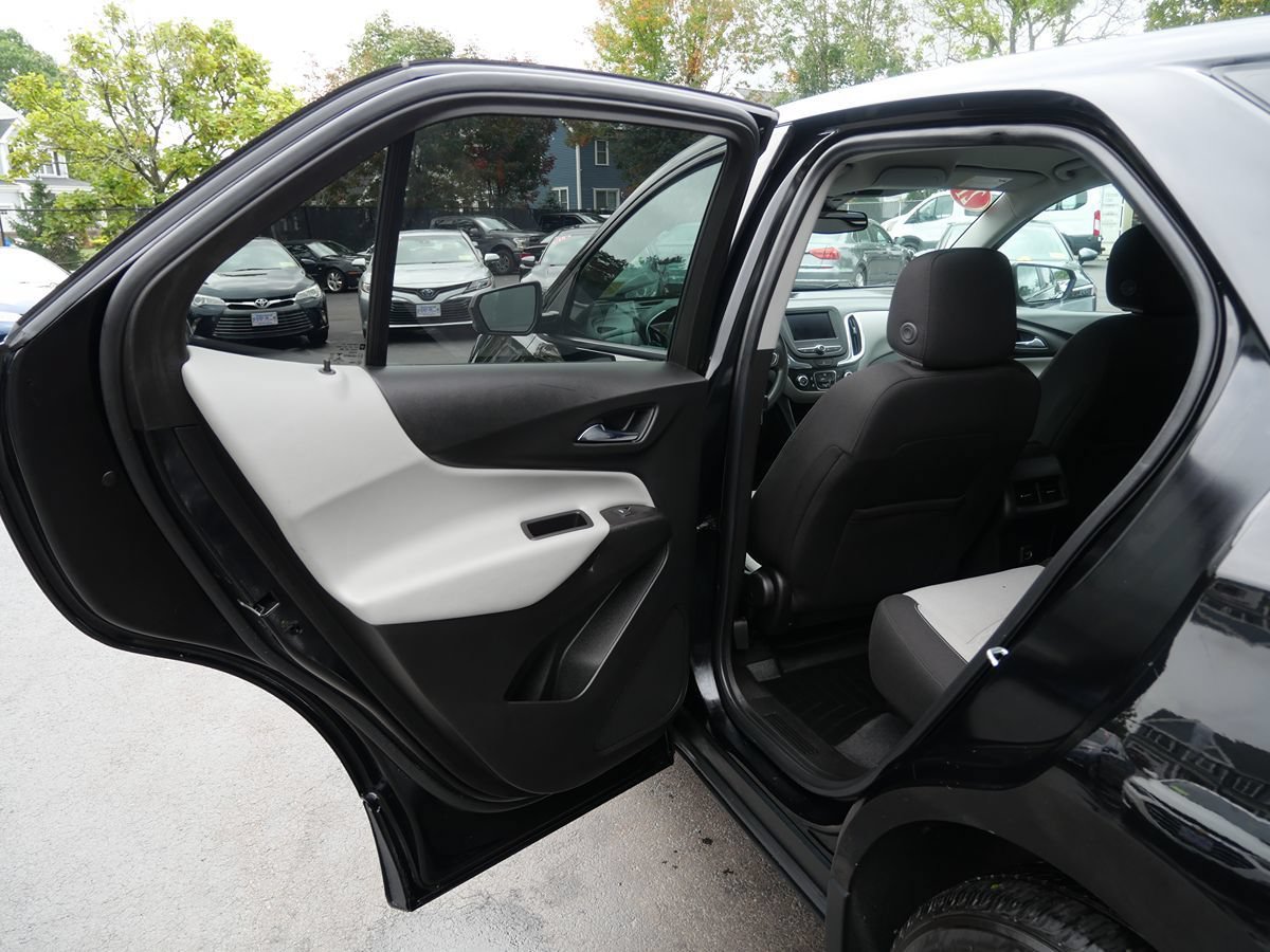 Used 2021 Chevrolet Equinox LS AWD/4WD image 25