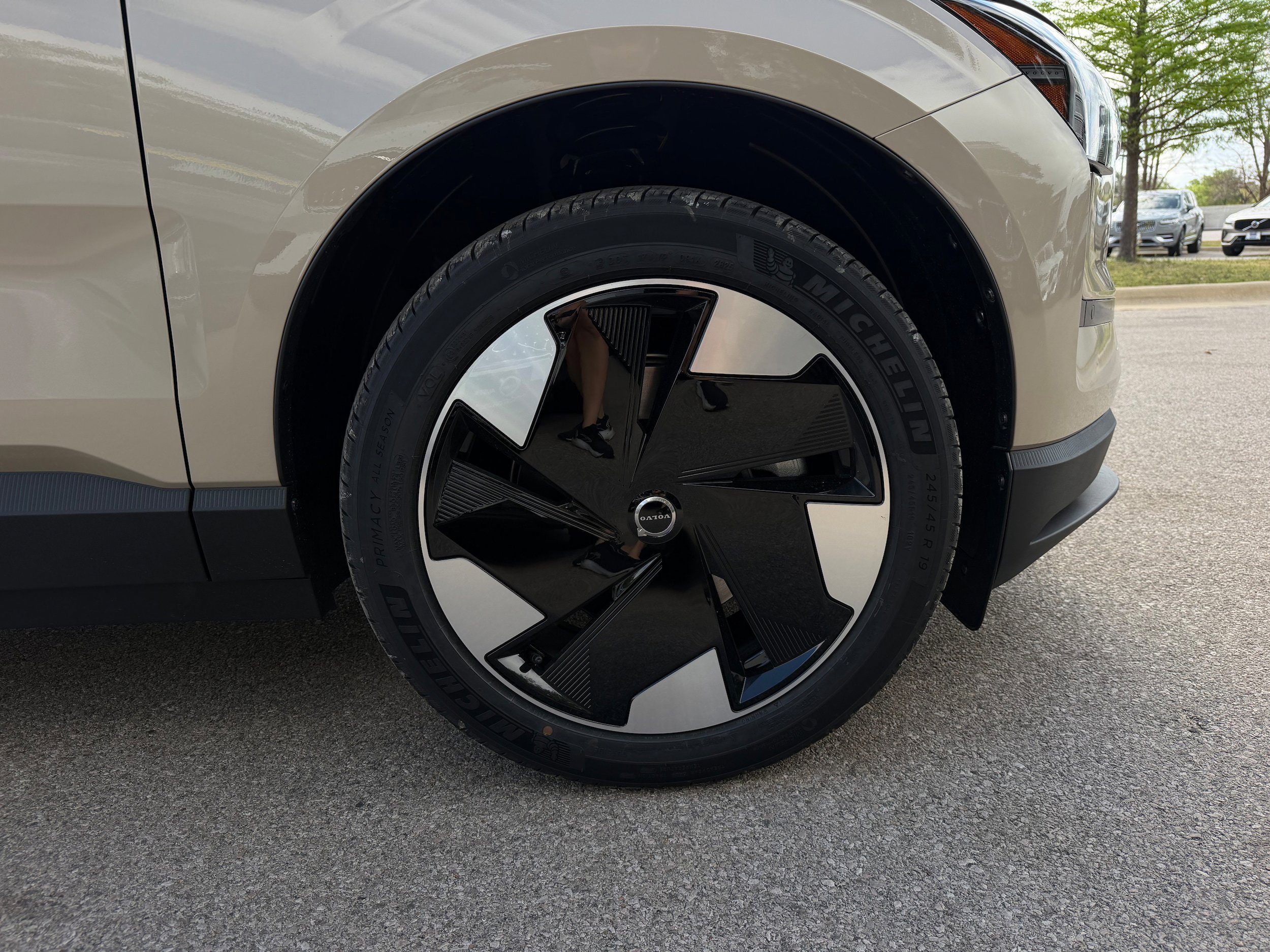 New 2026 Volvo EX30 Plus w/ Protection Package RWD image 7