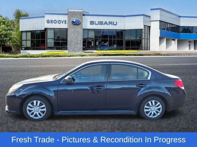 Used 2013 Subaru Legacy 2.5i AWD/4WD image 2