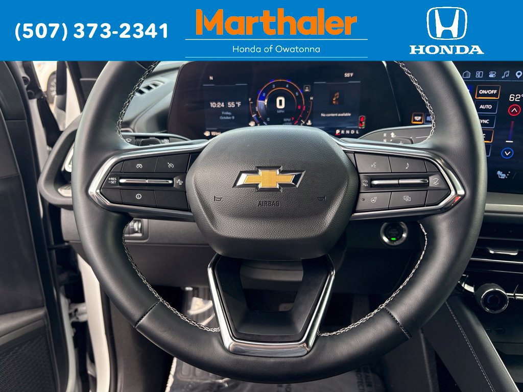 Used 2026 Chevrolet Traverse LT w/ Driver Confidence Package AWD/4WD image 24