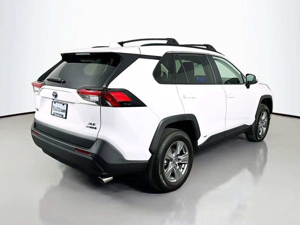 Used 2024 Toyota RAV4 XLE image 8