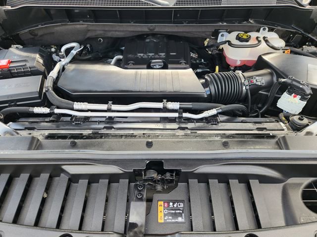 Used 2023 Chevrolet Silverado 1500 LT AWD/4WD image 30