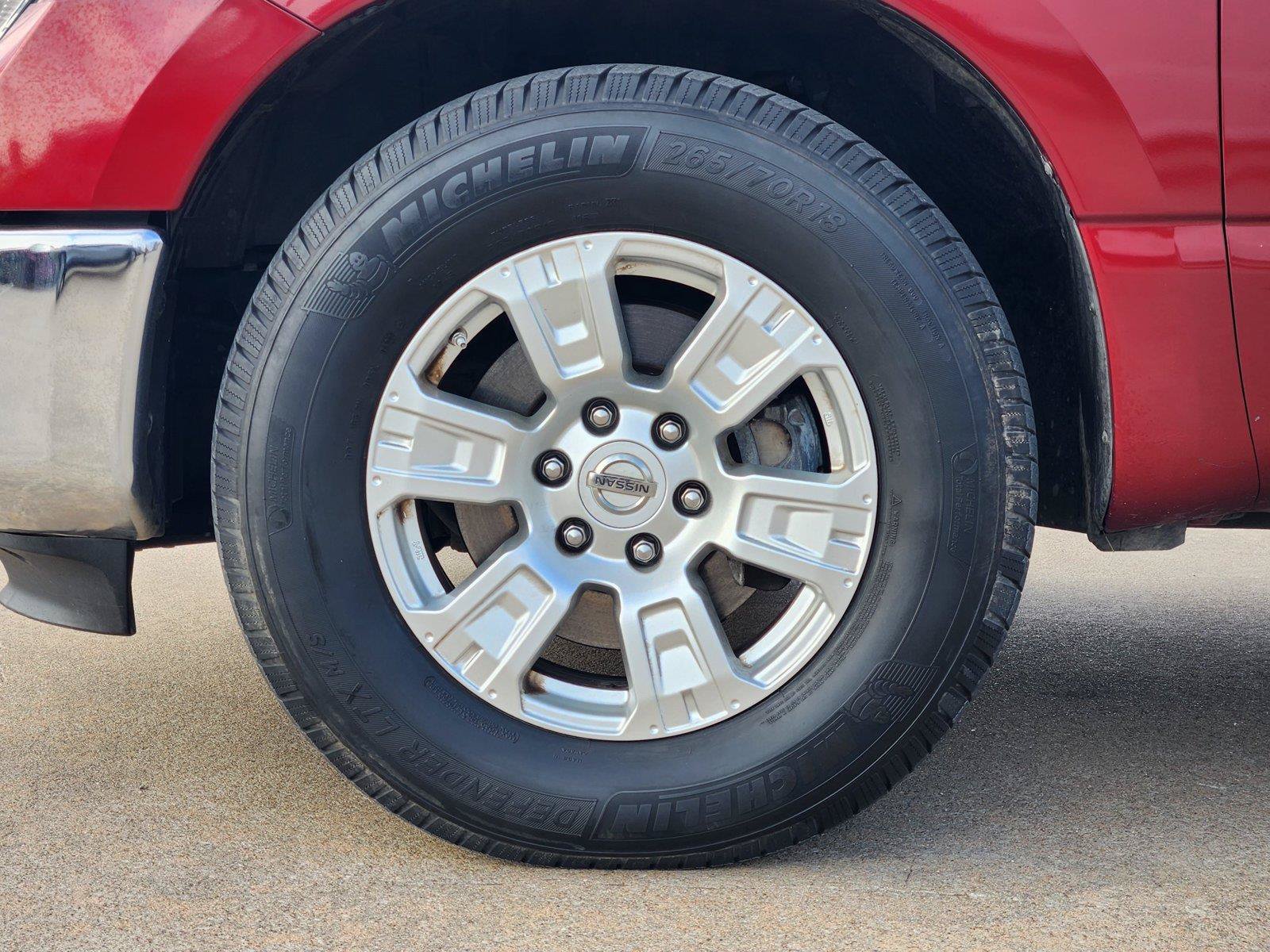 Used 2019 Nissan Titan SV RWD image 8