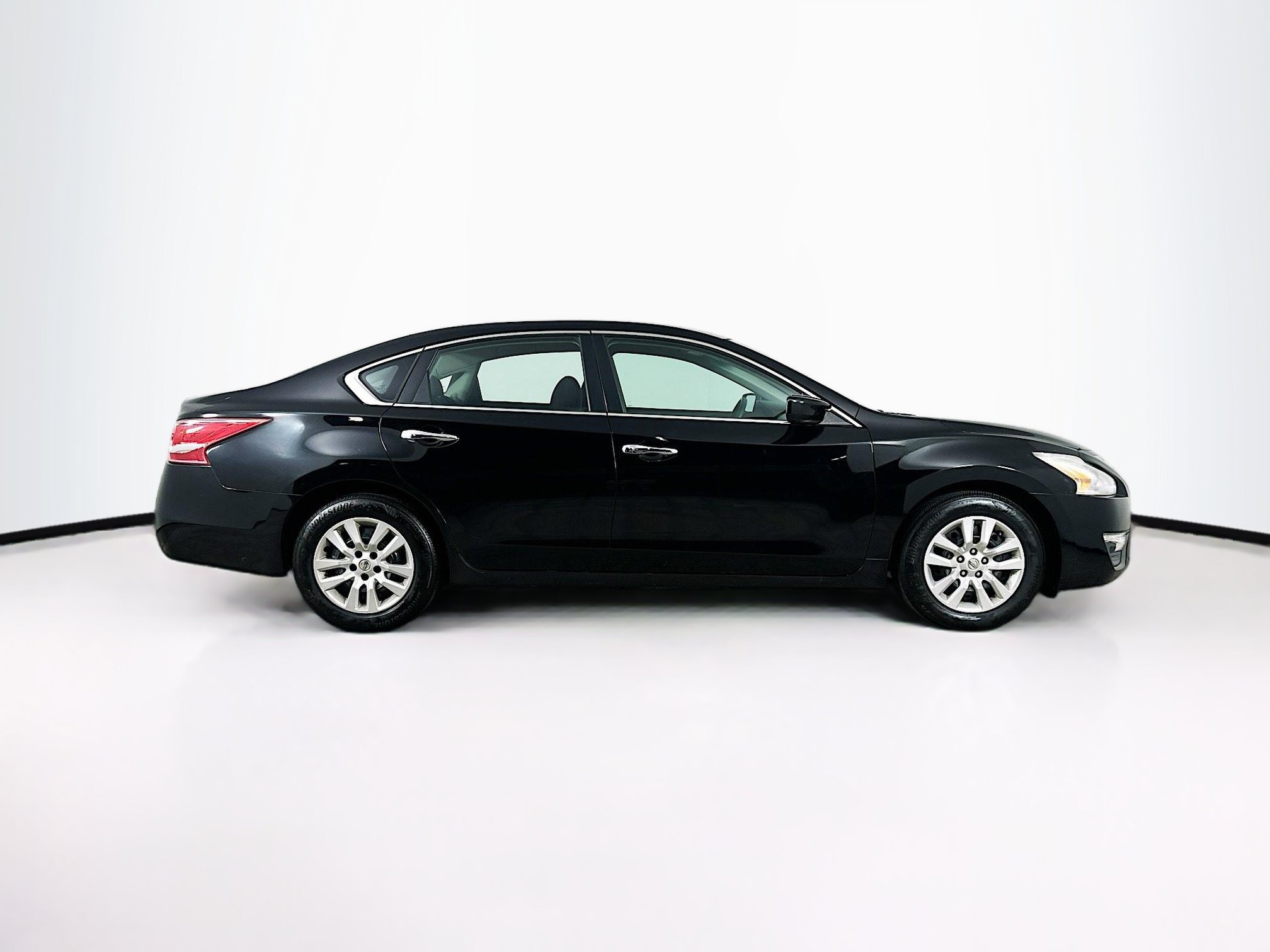 Used 2013 Nissan Altima 2.5 S FWD image 10