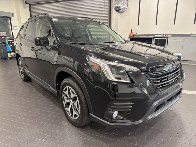 Used 2023 Subaru Forester Premium AWD/4WD image 7