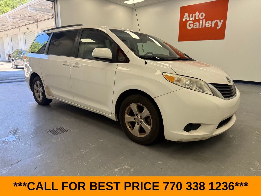 Used 2014 Toyota Sienna LE FWD video 1