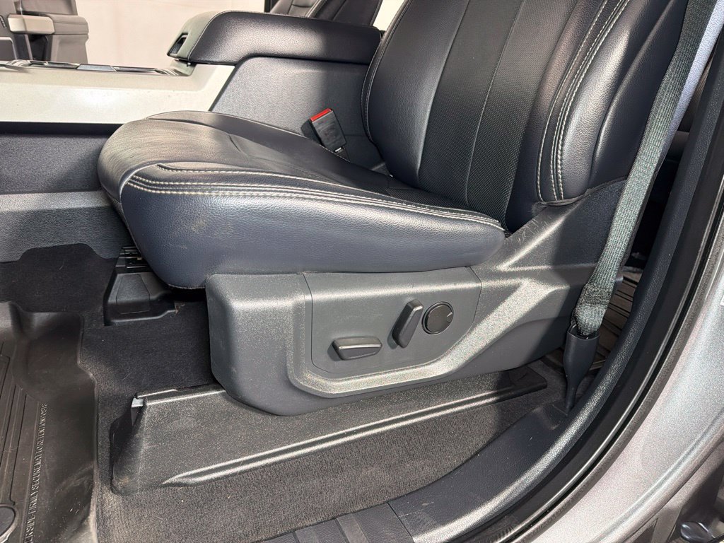 Used 2022 Ford F250 Lariat w/ Tremor Off-Road Package AWD/4WD image 12