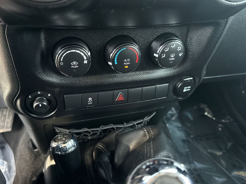 Used 2014 Jeep Wrangler Unlimited Sport w/ Quick Order Package 23S image 21