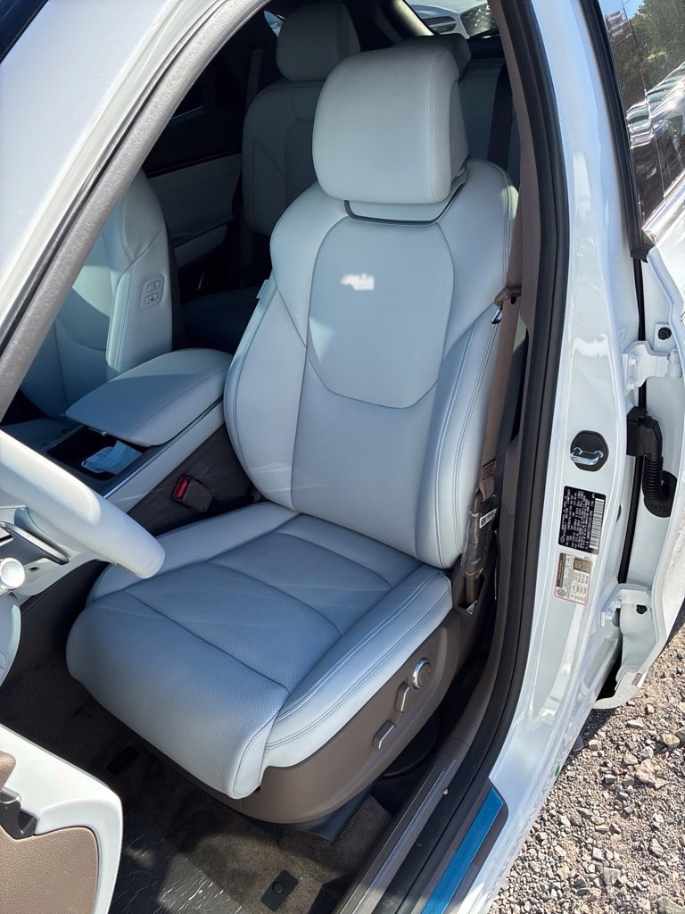 New 2027 Genesis GV70 2.5T Advanced AWD/4WD image 14