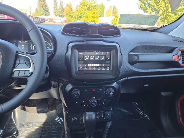 Used 2020 Jeep Renegade Latitude AWD/4WD image 23