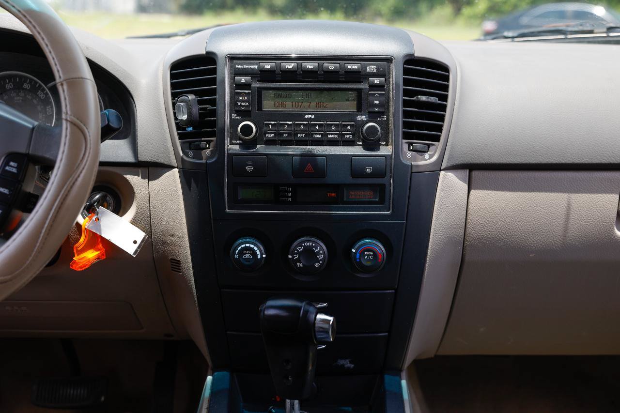 Used 2007 Kia Sorento 2WD image 25