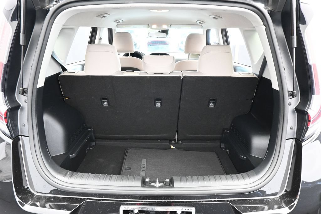 Used 2023 Kia Soul LX FWD image 30