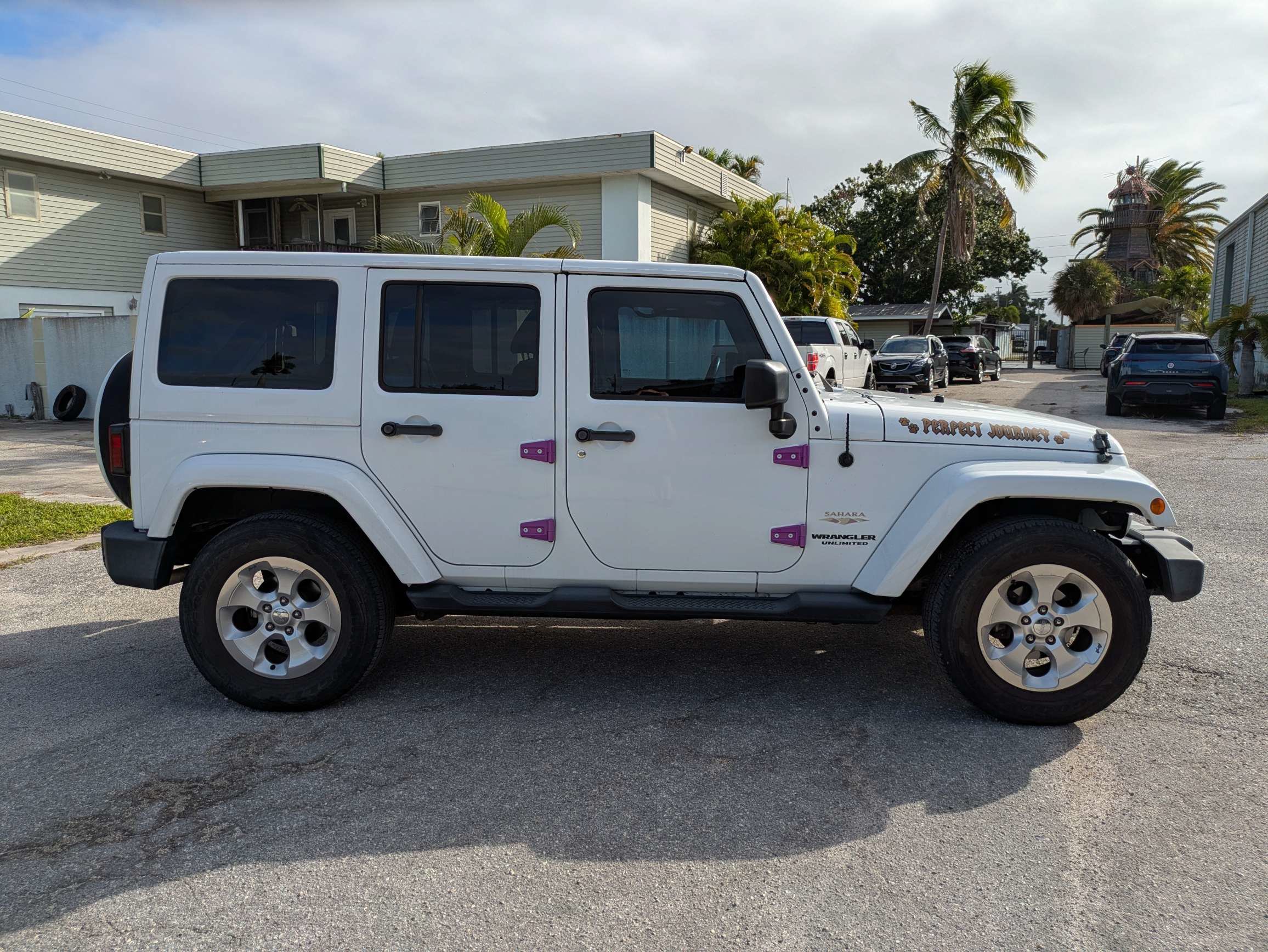 Used 2015 Jeep Wrangler Unlimited Sahara w/ Dual Top Group AWD/4WD image 3