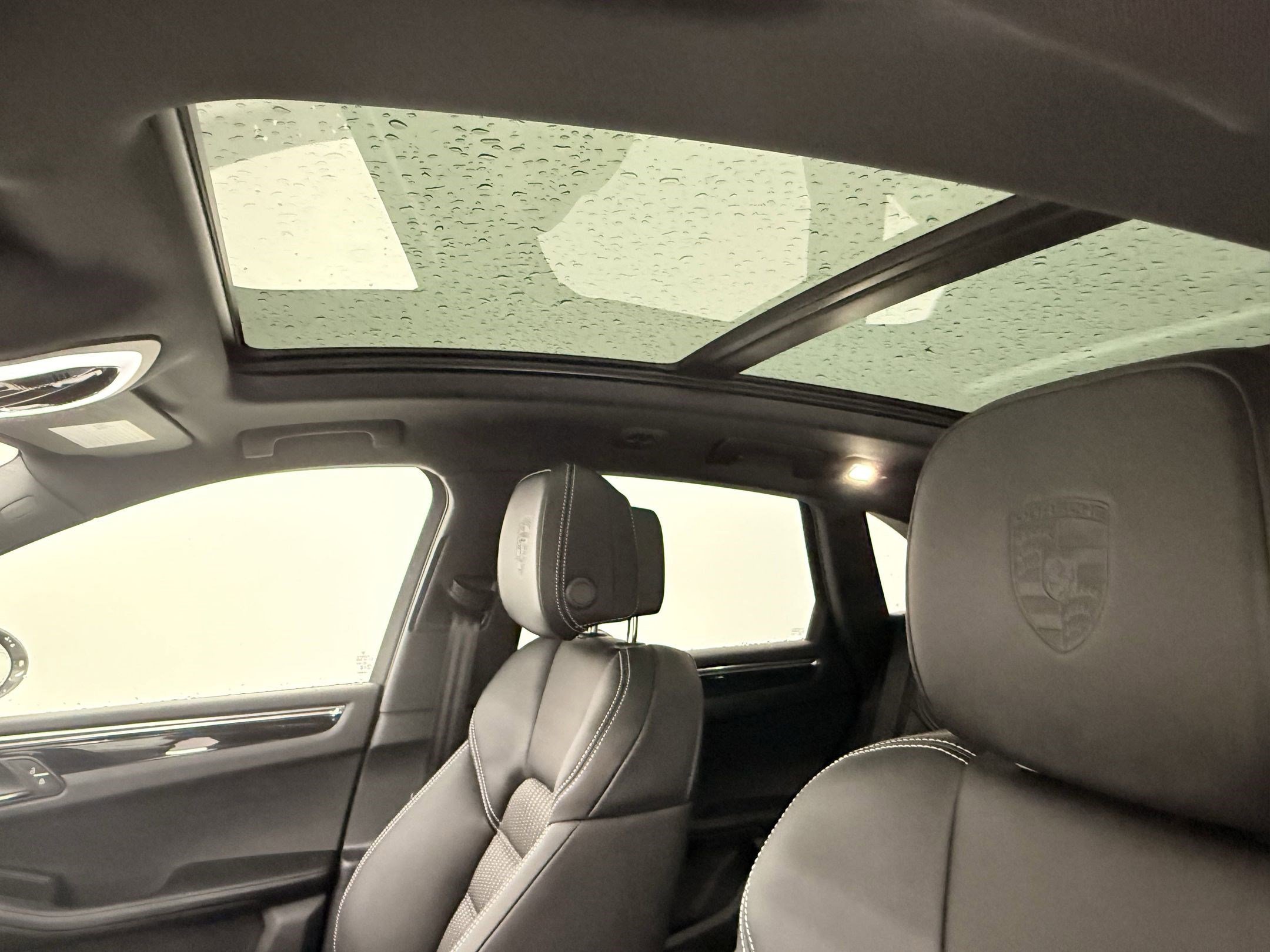 Used 2025 Porsche Macan image 14