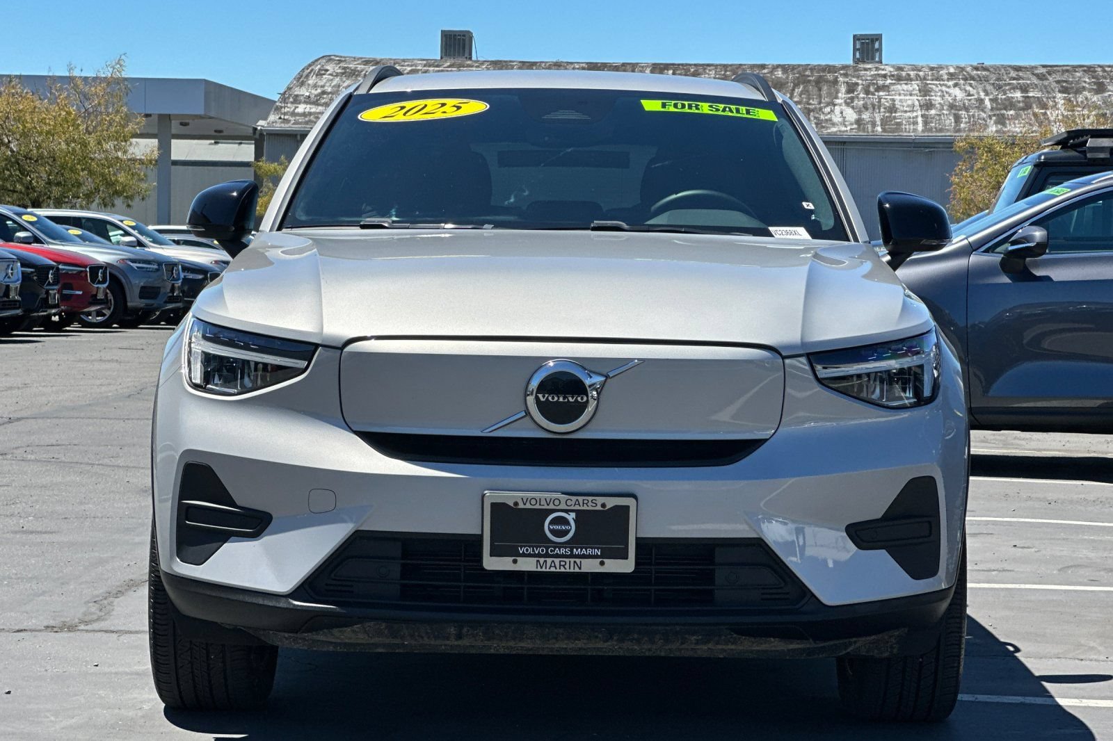 Certified 2025 Volvo EX40 Core AWD/4WD image 11