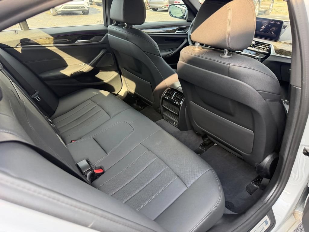Used 2021 BMW 530i xDrive w/ Premium Package AWD/4WD image 24