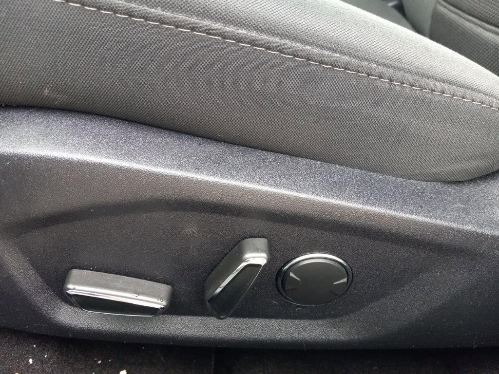 Used 2020 Ford Fusion SE image 19