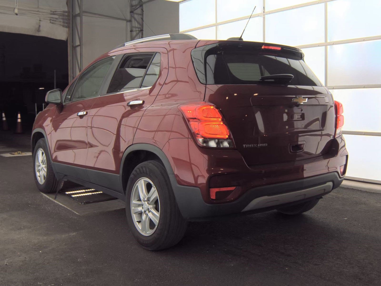 Used 2020 Chevrolet Trax LT w/ Driver Confidence Package image 11