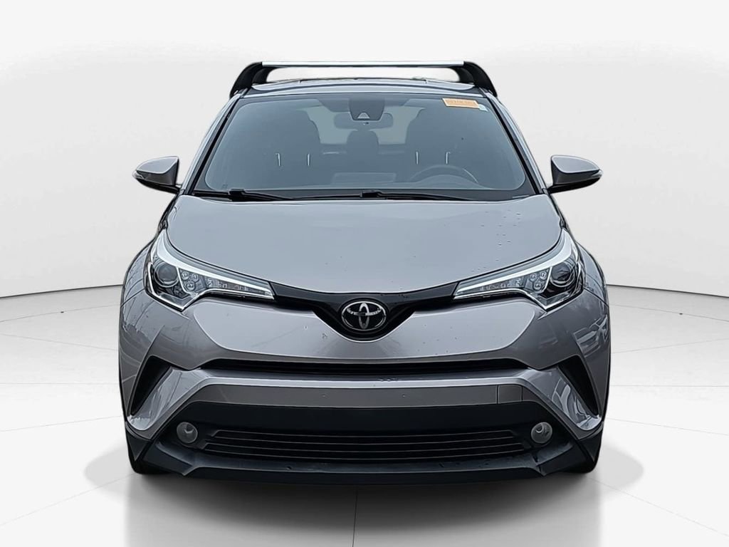 Used 2018 Toyota C-HR XLE image 2