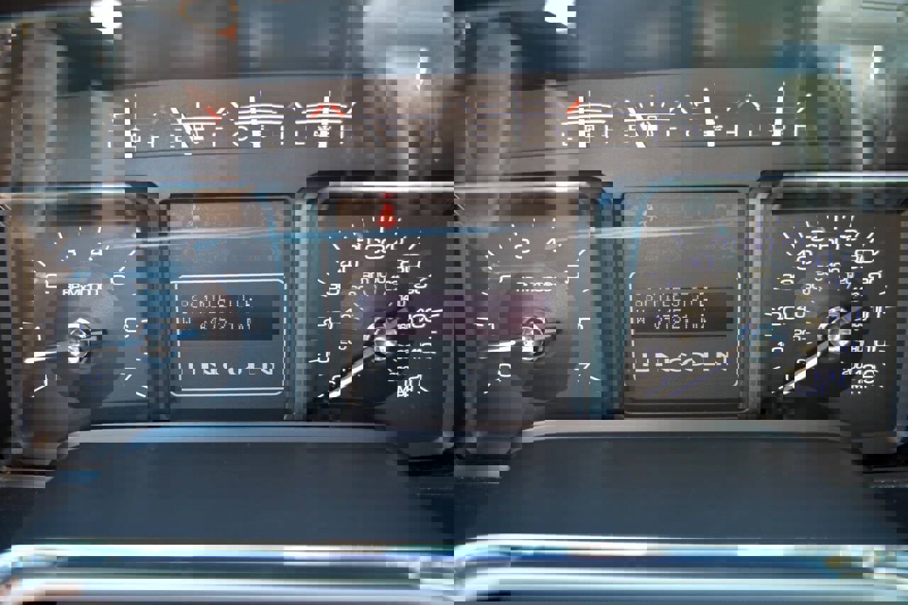 Used 2009 Lincoln Navigator L Base 4x2 4dr SUV image 26