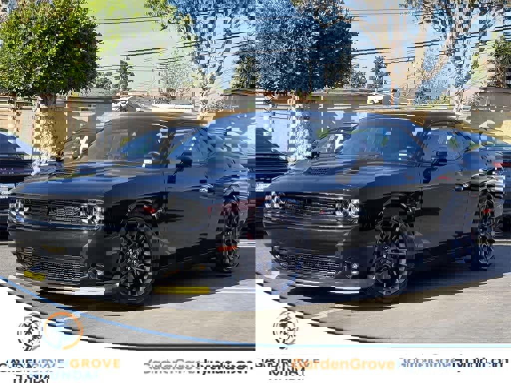 Used 2023 Dodge Challenger R/T Scat Pack image 1