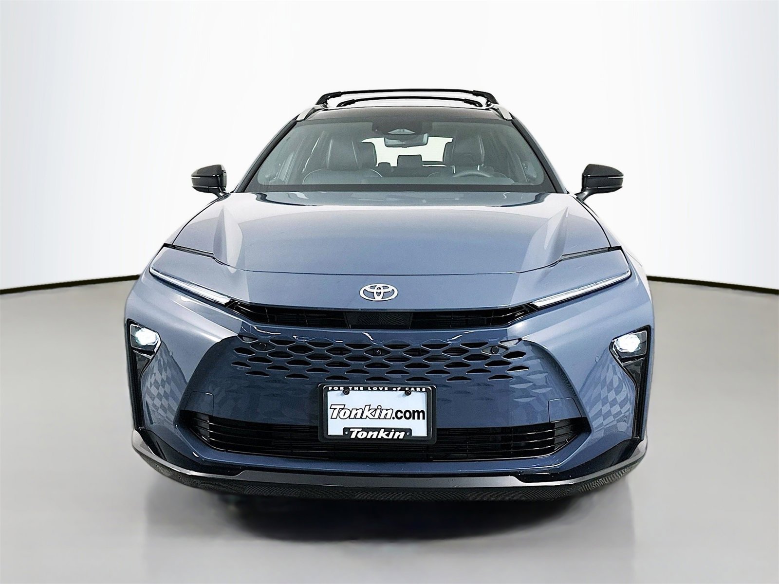 New 2025 Toyota Crown Signia Limited image 2