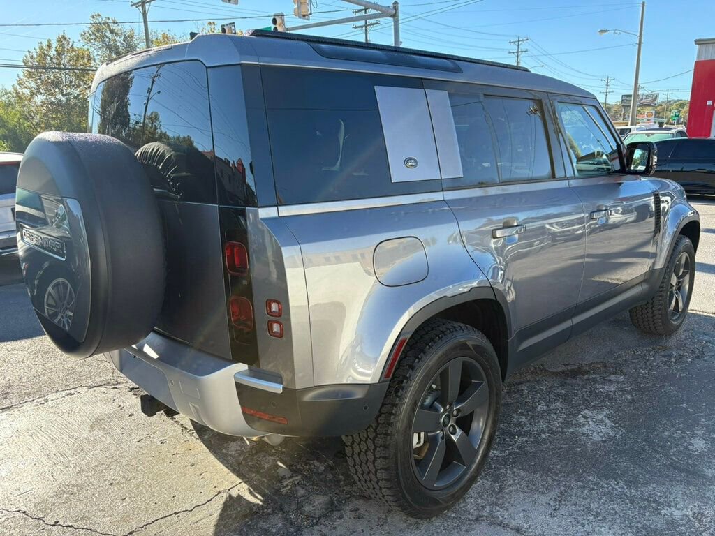 Used 2024 Land Rover Defender 110 S image 5