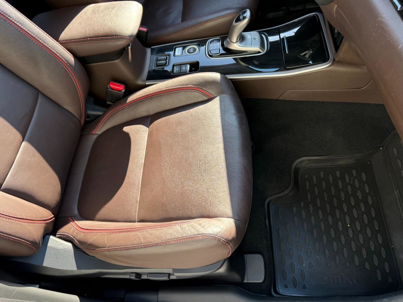 Used 2018 Mitsubishi Outlander SEL image 16