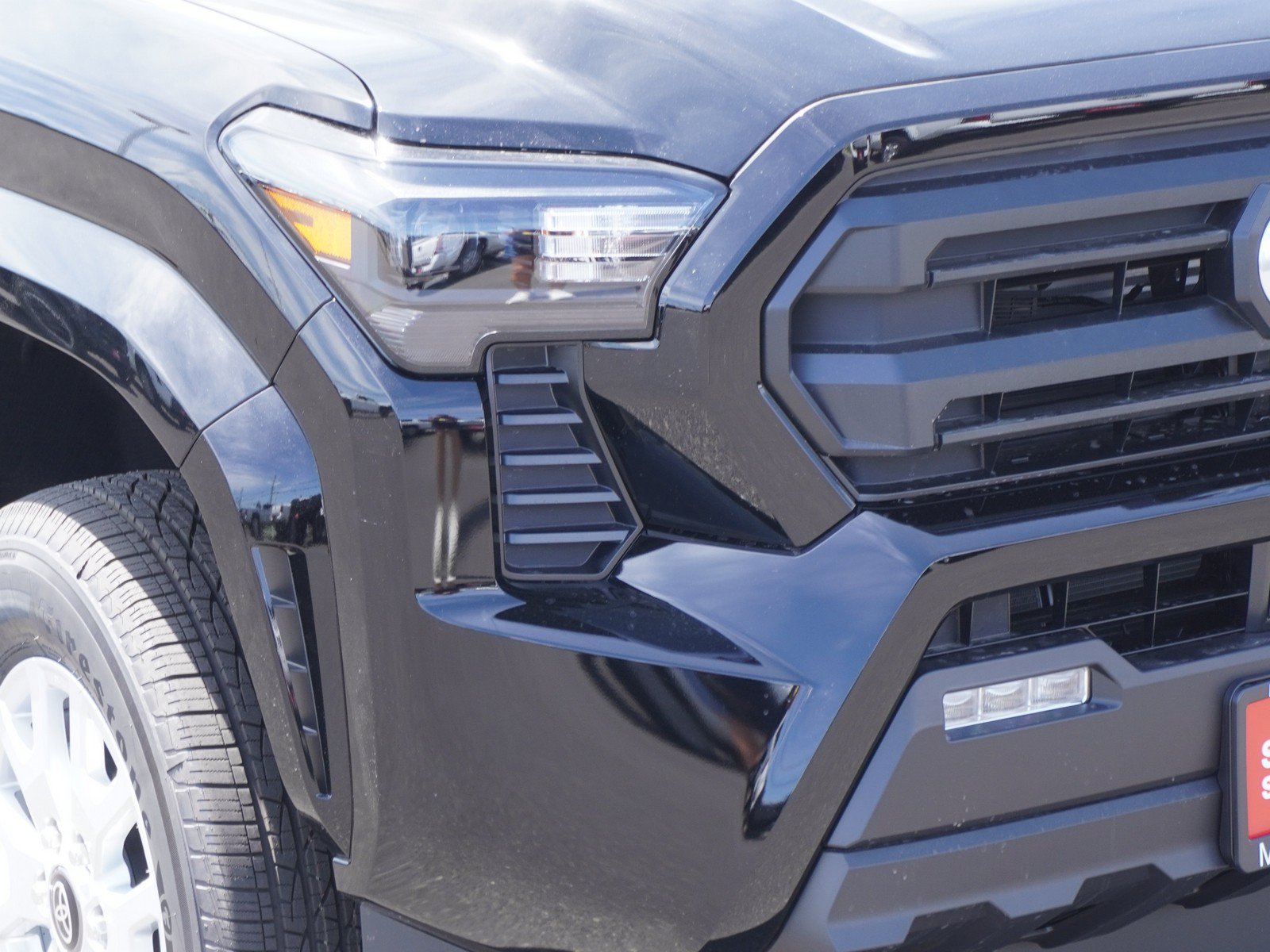 New 2026 Toyota Tacoma SR5 AWD/4WD image 3