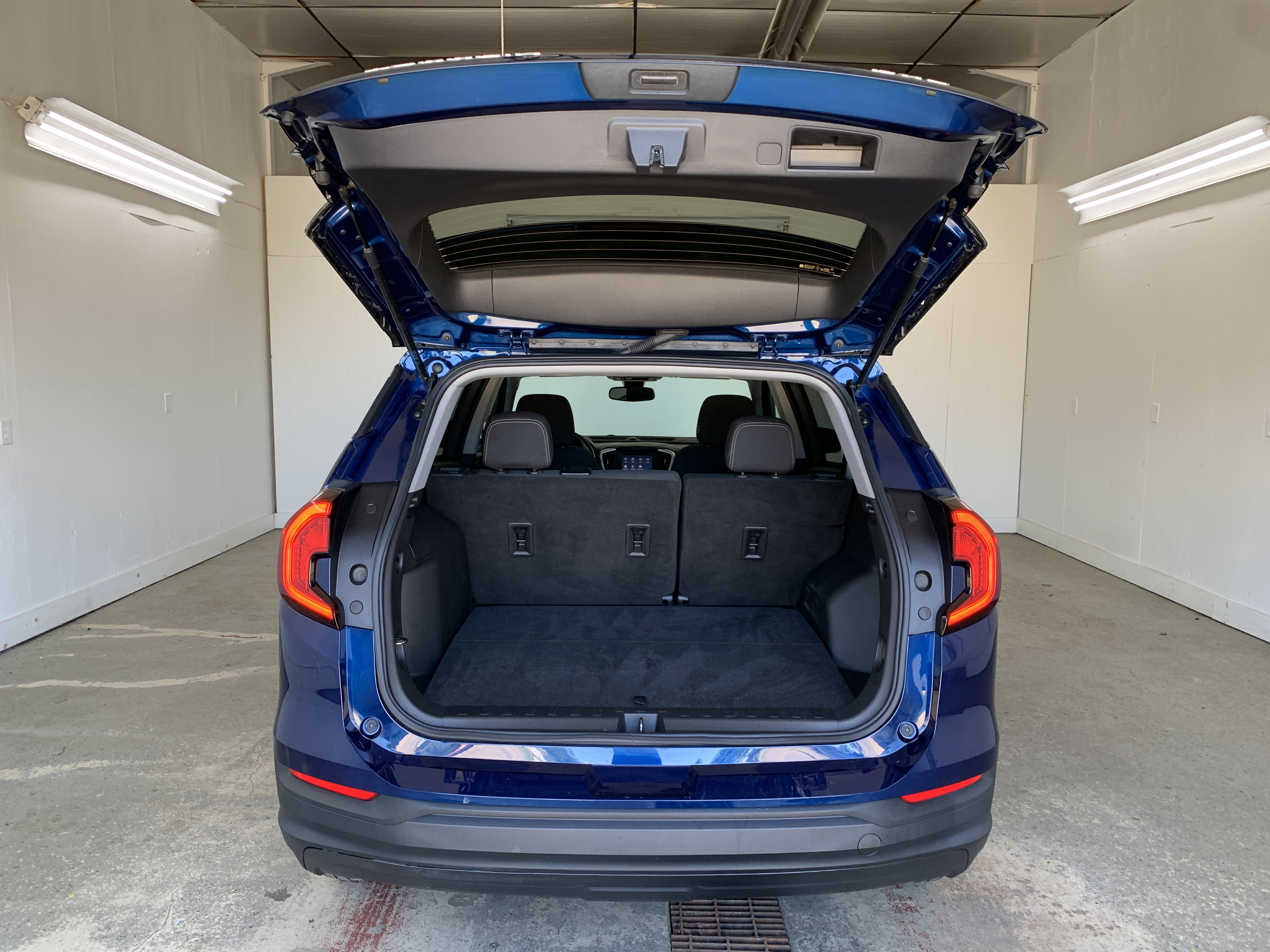 Used 2022 GMC Terrain SLE w/ Driver Convenience Package image 42