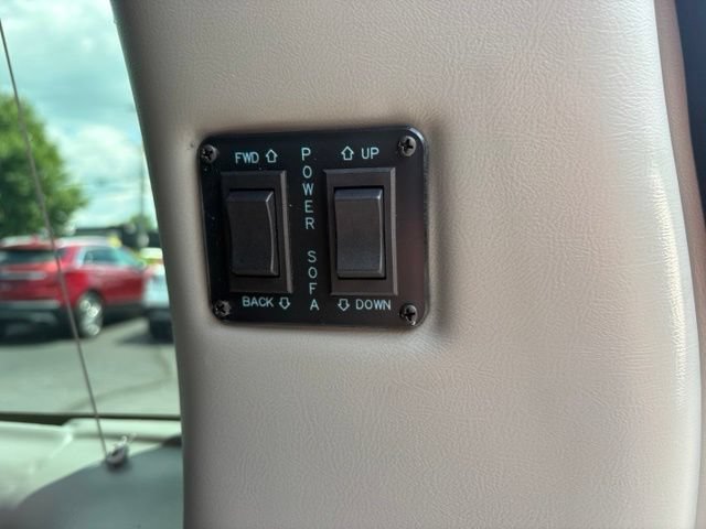 Used 2024 GMC Savana 2500 w/ Driver Convenience Package RWD image 10