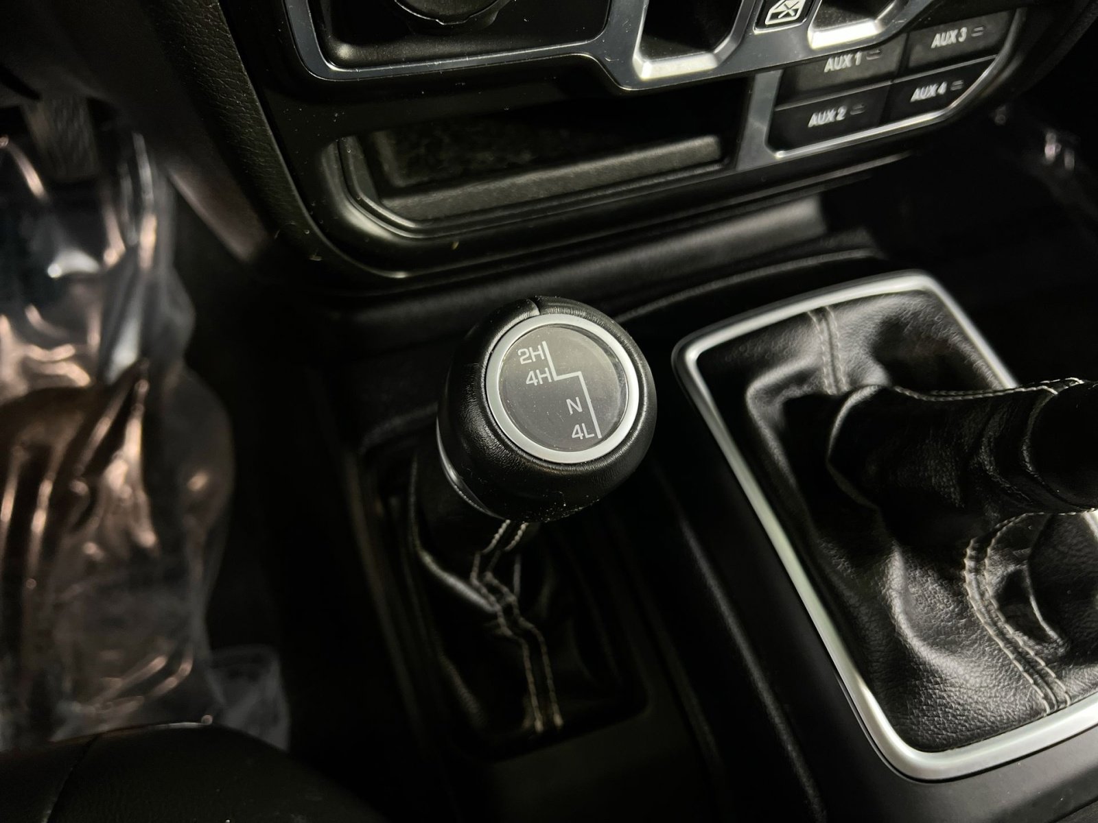 Used 2020 Jeep Wrangler Unlimited Sahara image 35