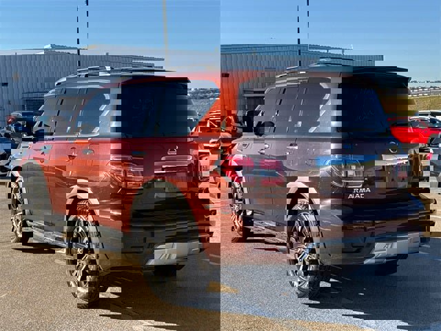 Used 2018 Nissan Armada Platinum w/ Interior Lighting Package image 7