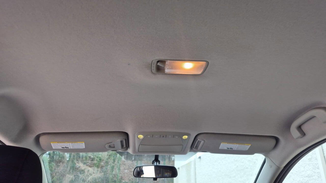 Used 2014 Nissan Leaf S image 52