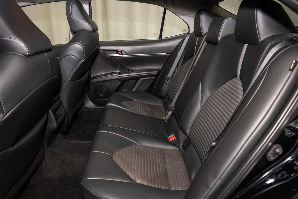 Used 2024 Toyota Camry SE image 7
