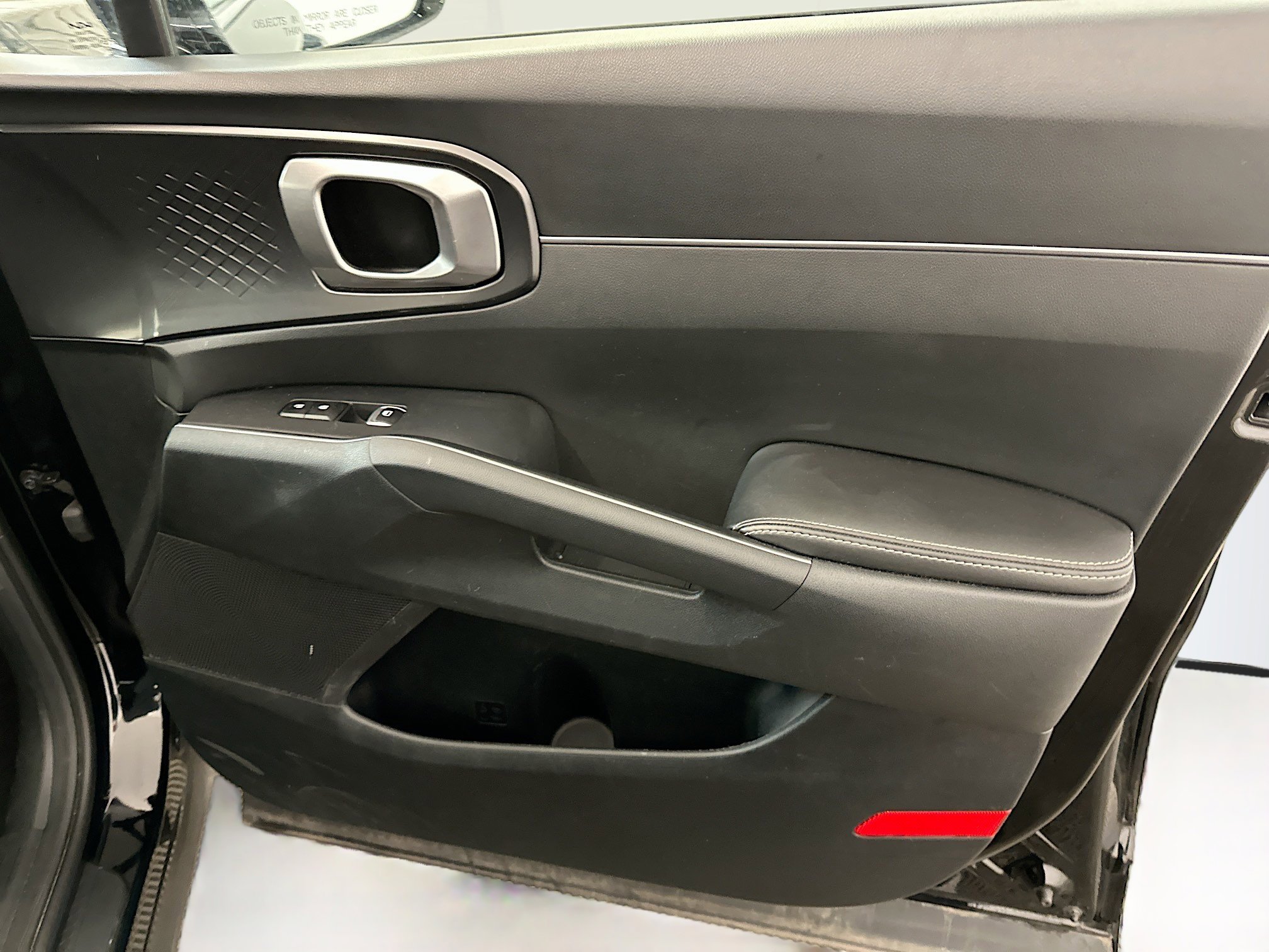 Used 2024 Kia Sorento S image 34