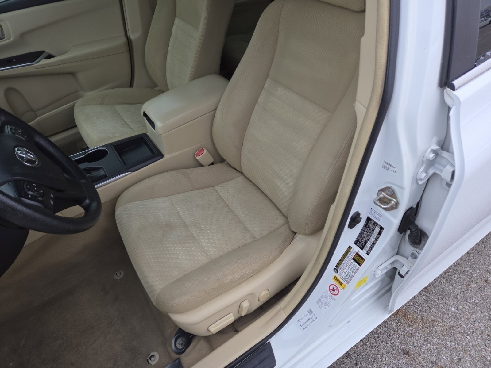 Used 2016 Toyota Camry LE image 22