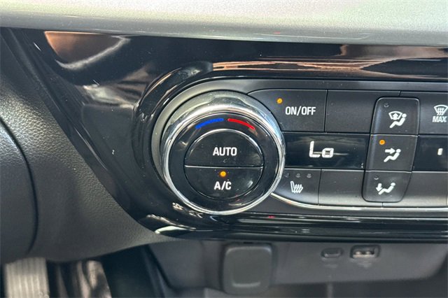 Used 2025 Chevrolet Trax LT w/ Driver Confidence Package image 29