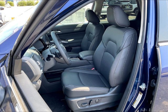 New 2026 Nissan Pathfinder SL FWD image 7