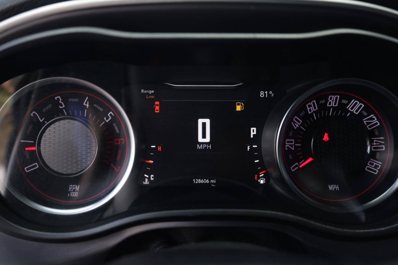 Used 2017 Dodge Challenger R/T RWD image 30