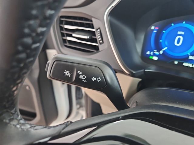 Used 2021 Ford Escape Titanium image 27