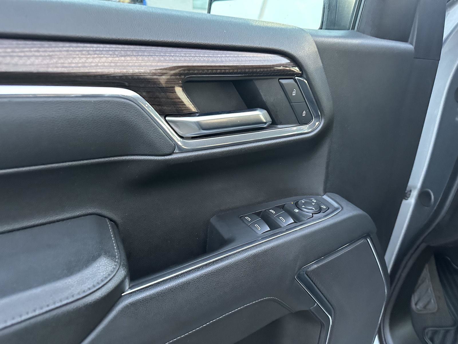 Used 2024 Chevrolet Silverado 1500 LT AWD/4WD image 17