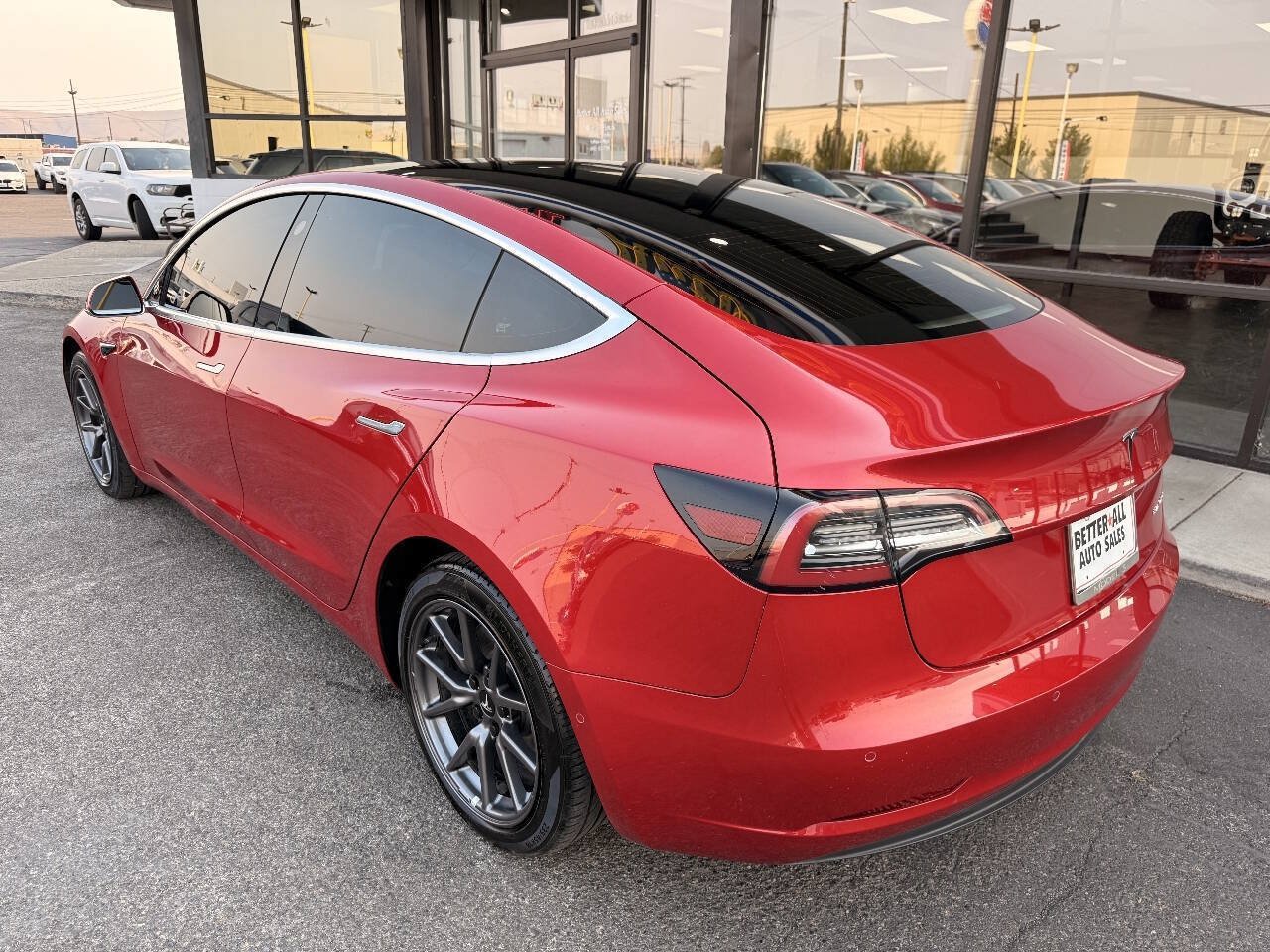 Used 2018 Tesla Model 3 Long Range AWD/4WD image 3