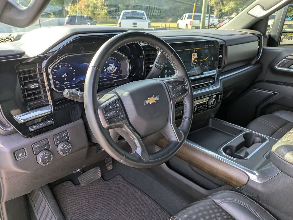 Used 2025 Chevrolet Silverado 2500 High Country w/ High Country Premium Package image 12